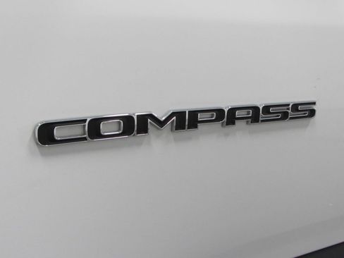 Used 2023 Jeep Compass Limited w/ Elite Group AWD/4WD image 32
