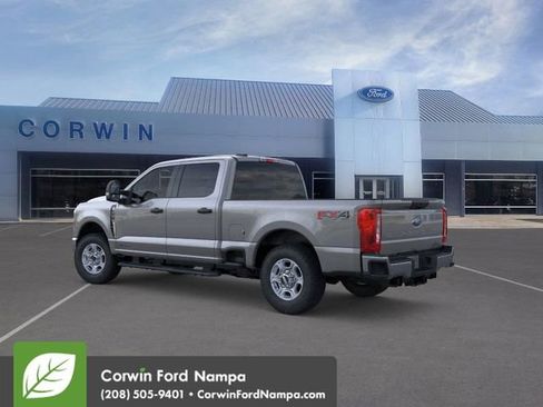 New 2026 Ford F250 XLT w/ FX4 Off-Road Package image 5