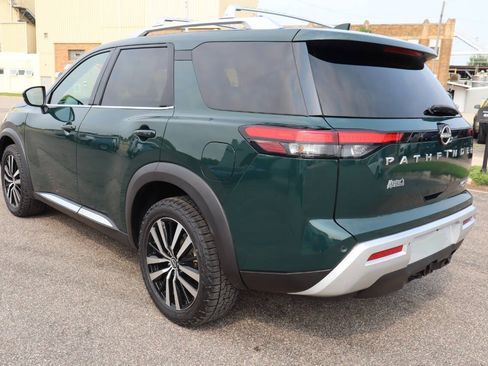 Used 2023 Nissan Pathfinder Platinum AWD/4WD image 4