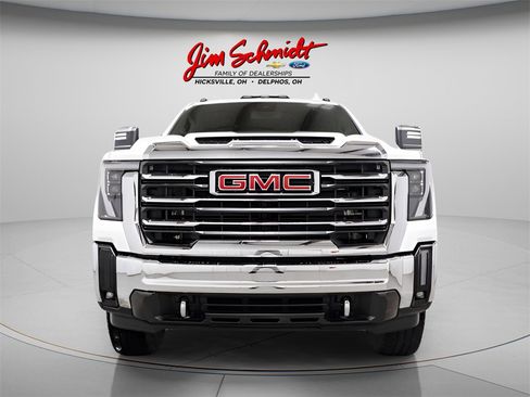Used 2024 GMC Sierra 2500 SLT w/ SLT Convenience Package image 2