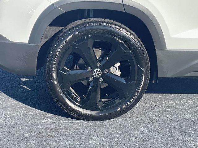 Certified 2026 Volkswagen Taos SE AWD/4WD image 9