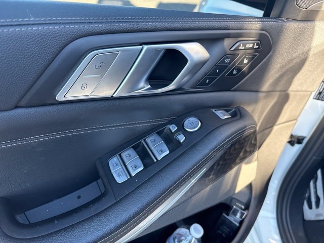 Used 2021 BMW X7 M50i AWD/4WD image 13
