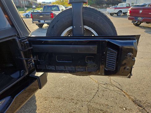 Used 2013 Jeep Wrangler Sport AWD/4WD image 25