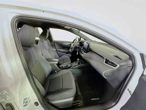 Used 2022 Toyota Corolla SE image 32