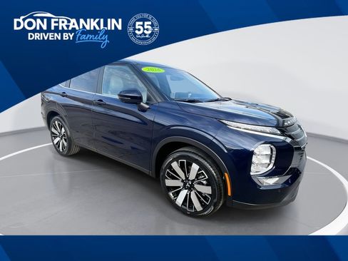 New 2026 Mitsubishi Outlander SE image 1