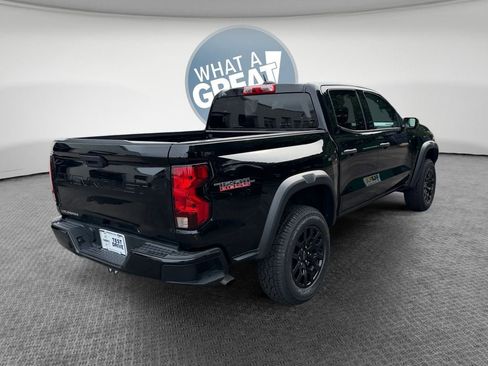 Used 2023 Chevrolet Colorado Trail Boss AWD/4WD image 3