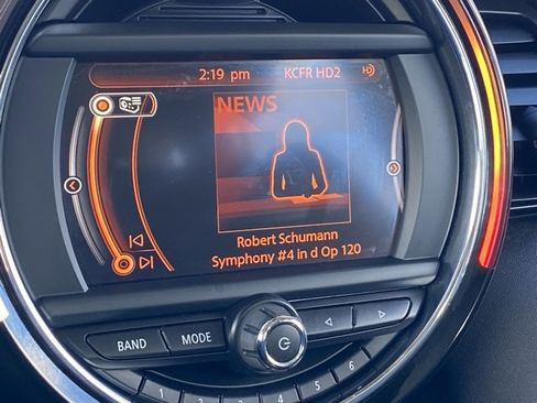 Used 2015 MINI Cooper 4-Door Hardtop image 20