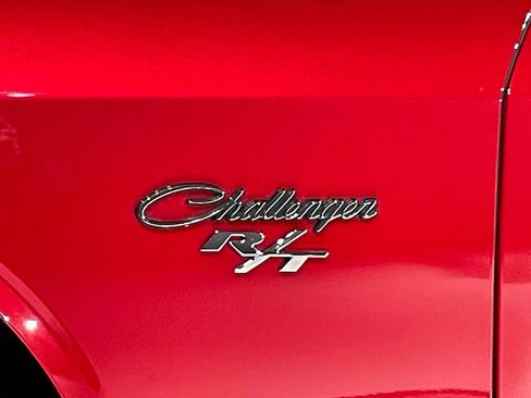 Used 2010 Dodge Challenger R/T RWD image 19