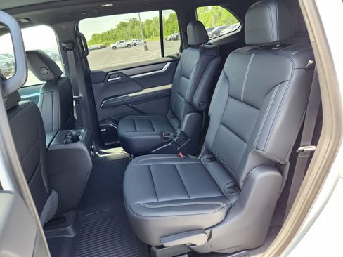 New 2026 GMC Acadia Elevation w/ Elevation Premium Package FWD image 9