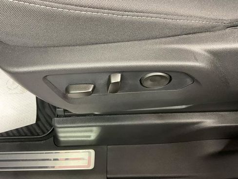 Used 2026 Chevrolet Silverado 1500 LT AWD/4WD image 13