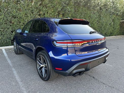 Used 2025 Porsche Macan w/ Premium Package Plus AWD/4WD image 3
