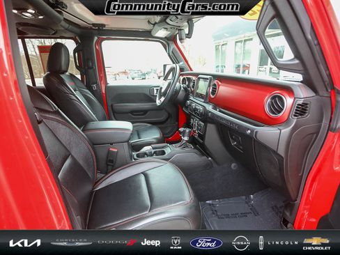 Used 2022 Jeep Wrangler Unlimited Rubicon w/ Steel Bumper Group image 22