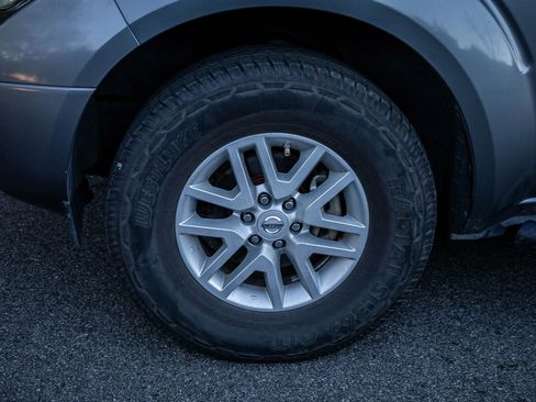 Used 2017 Nissan Frontier SV w/ SV Value Truck Package image 11