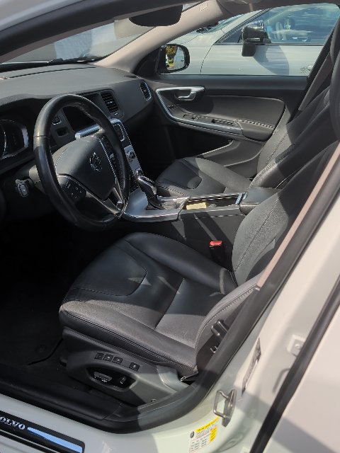 Used 2018 Volvo V60 T5 Cross Country w/ Convenience Package AWD/4WD image 5