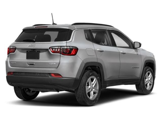 Certified 2024 Jeep Compass Latitude AWD/4WD image 3