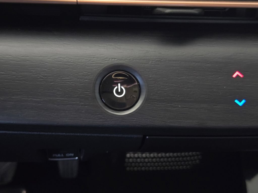 Used 2024 Nissan Ariya AWD image 23