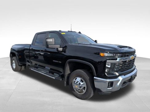 Used 2024 Chevrolet Silverado 3500 LT w/ Convenience Package image 1