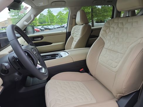 New 2026 Nissan Armada Platinum Reserve AWD/4WD image 16