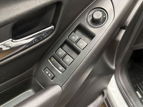 Used 2018 Chevrolet Trax LS image 30