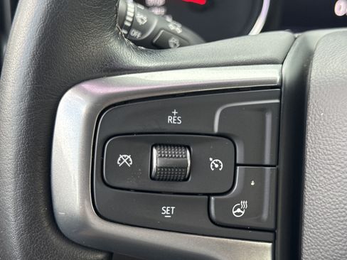Used 2022 Chevrolet Silverado 1500 LT AWD/4WD image 25