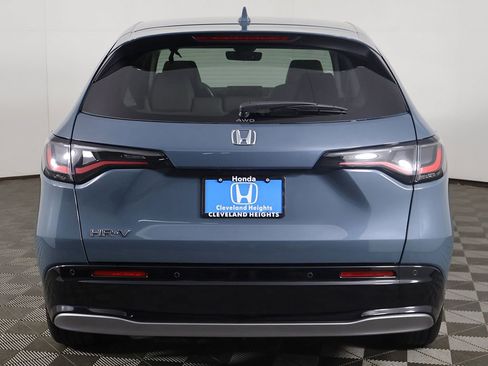 Used 2024 Honda HR-V EX-L image 12