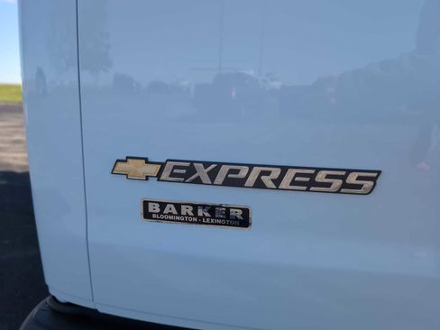 New 2026 Chevrolet Express 2500 w/ Driver Convenience Package RWD image 36