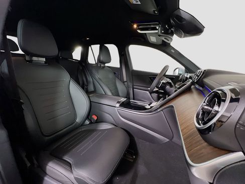New 2025 Mercedes-Benz GLC 350e 4MATIC image 30