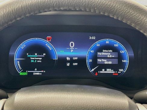 Certified 2025 Toyota Sienna Limited FWD image 21