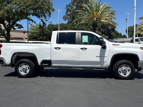 Used 2022 Chevrolet Silverado 2500 W/T w/ WT Convenience Package AWD/4WD image 2