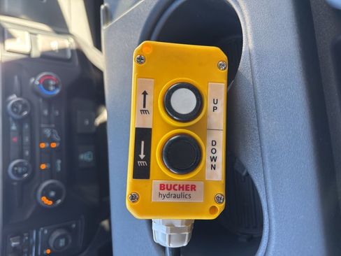 New 2026 Ford F350 XL w/ XL Chrome Package image 18