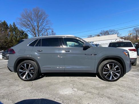 Certified 2025 Volkswagen Atlas Cross Sport SEL Premium R-Line image 2