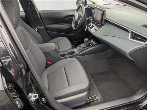 Used 2025 Toyota Corolla LE image 18
