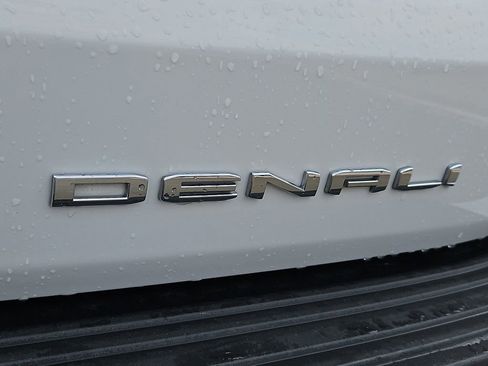 Used 2023 GMC Yukon Denali w/ Max Trailering Package image 12