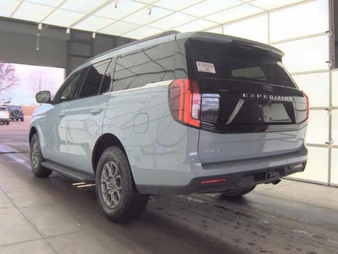 Used 2025 Ford Expedition Active image 8
