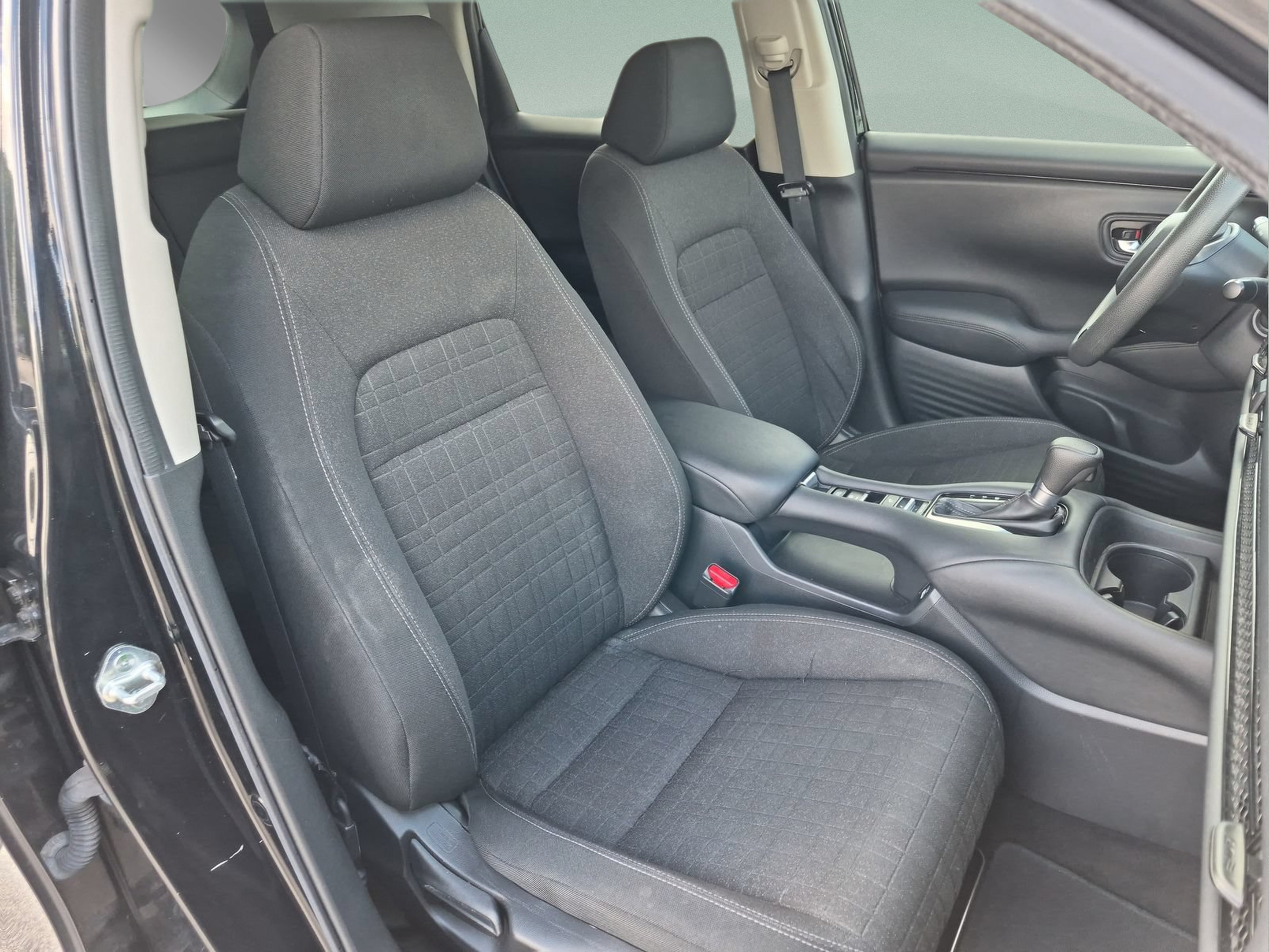 Certified 2023 Honda HR-V LX image 19