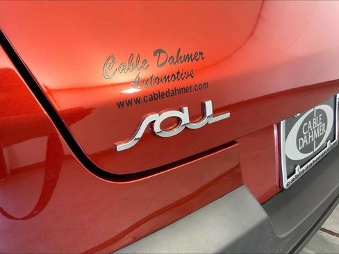 Used 2020 Kia Soul S FWD image 8
