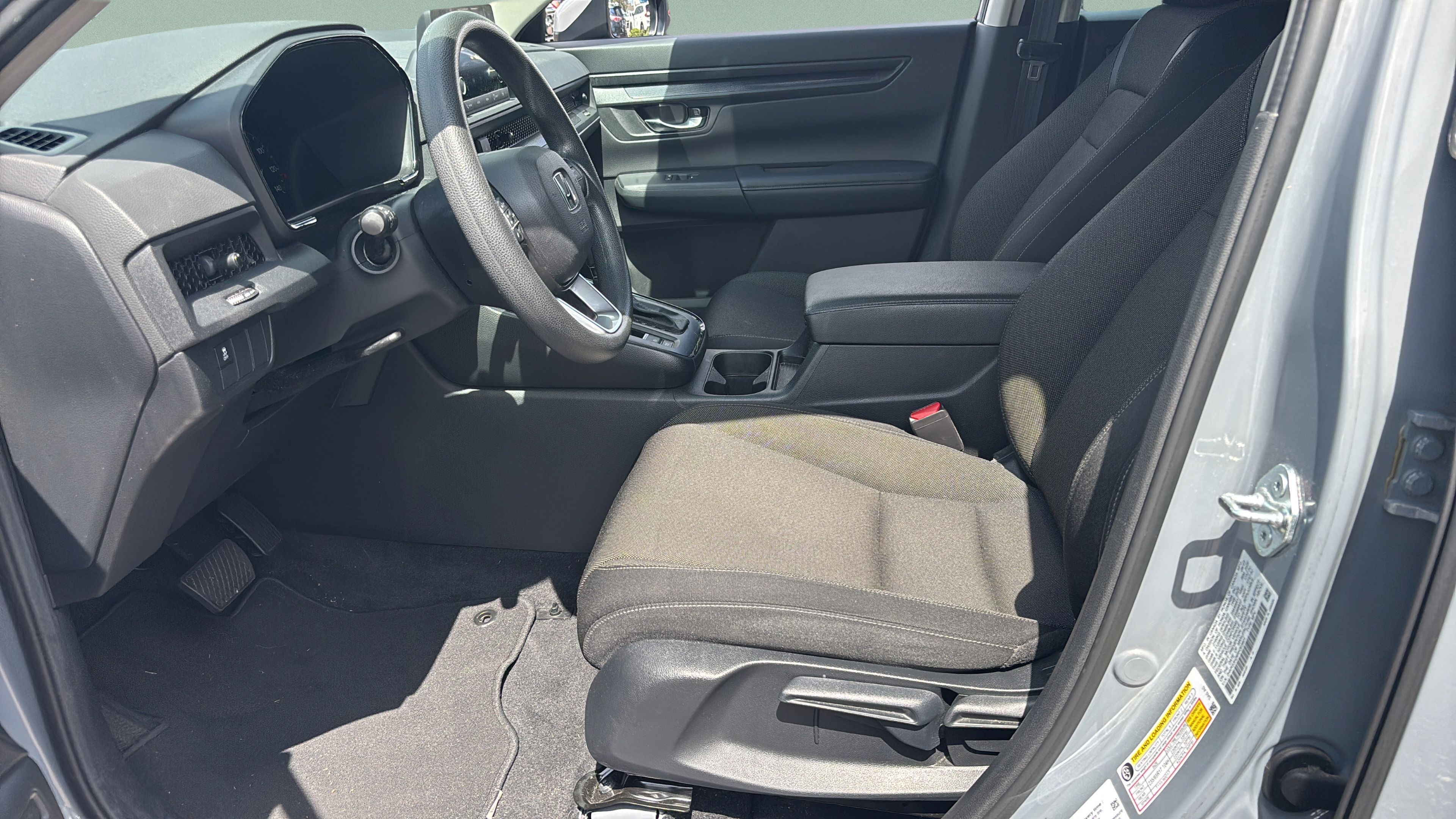 Used 2024 Honda CR-V LX image 9