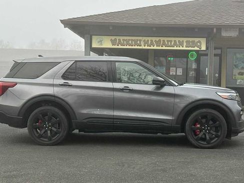 Used 2022 Ford Explorer ST w/ Equipment Group 401A image 7