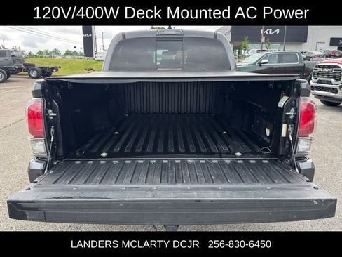 Used 2022 Toyota Tacoma TRD Off-Road w/ Technology Package AWD/4WD image 15