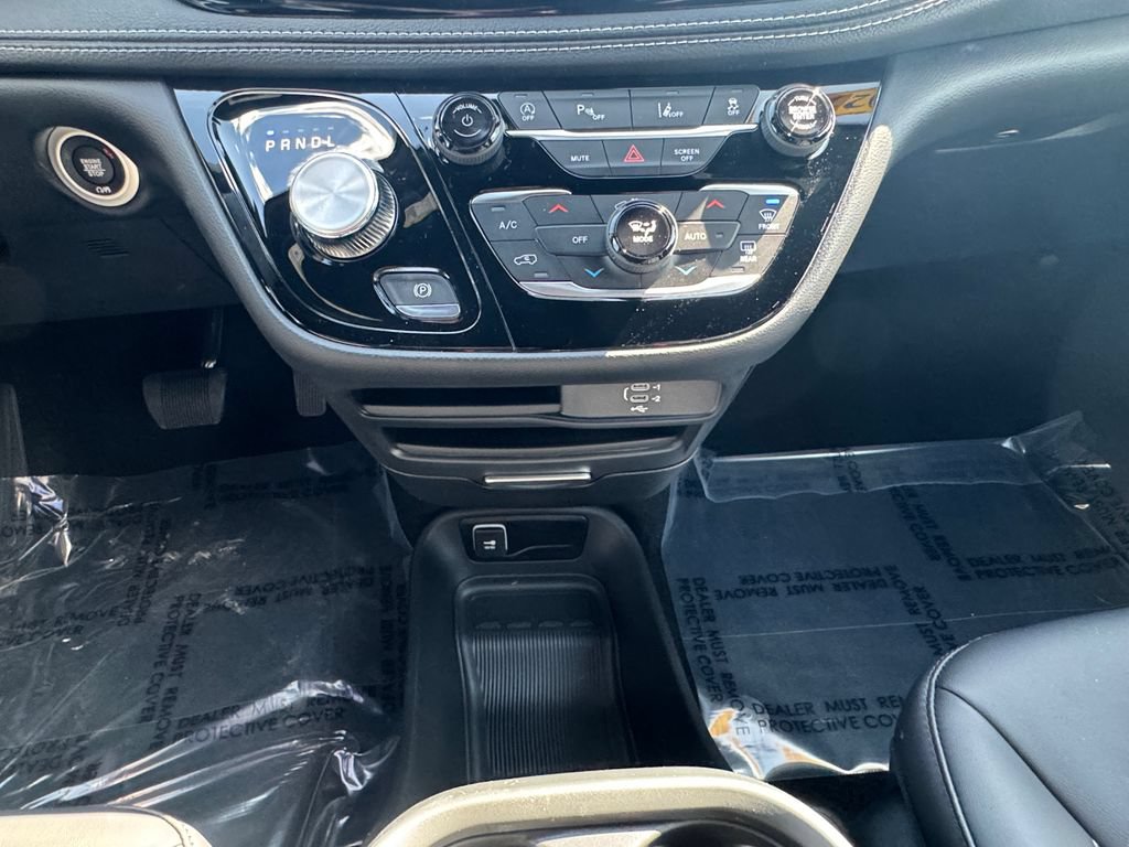 New 2027 Chrysler Pacifica Select FWD image 27