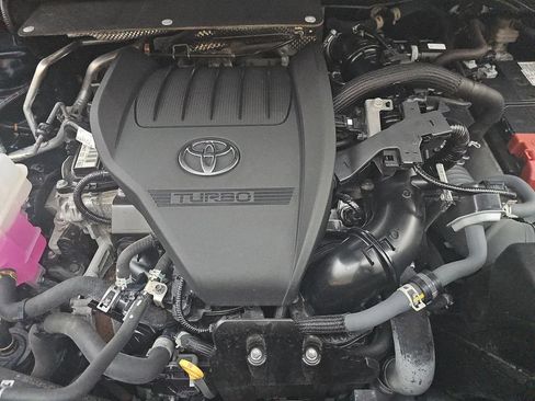 Used 2023 Toyota Highlander LE FWD image 15
