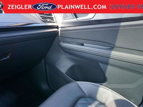 Used 2025 Volkswagen Atlas Cross Sport SEL Premium R-Line AWD/4WD image 37
