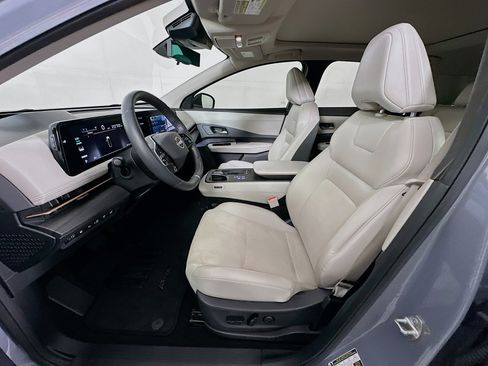 Used 2023 Nissan Ariya FWD image 13