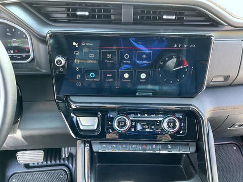 Certified 2024 GMC Sierra 1500 AT4 w/ Technology Package AWD/4WD image 13