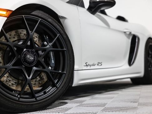 Used 2024 Porsche 718 Boxster Spyder RS w/ Weissach Package RWD image 14