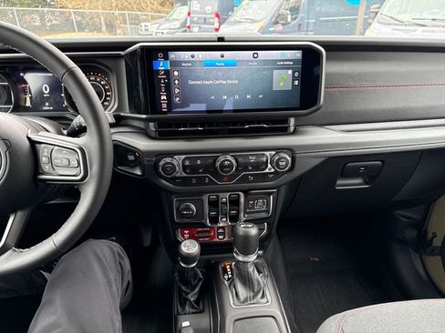 Used 2025 Jeep Wrangler Unlimited Rubicon w/ Safety Group image 24