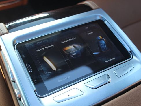 Used 2019 BMW 740i w/ Executive Package image 11