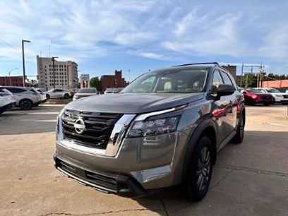 Certified 2025 Nissan Pathfinder SV