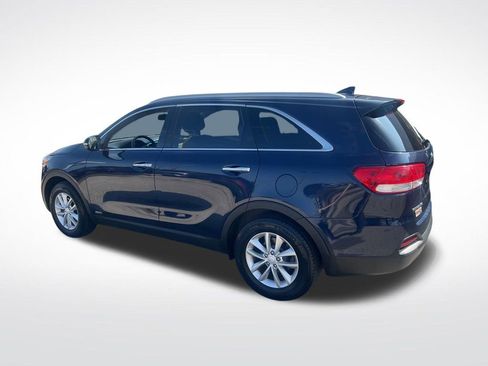 Used 2018 Kia Sorento LX image 44