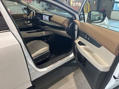 New 2026 Nissan Murano Platinum w/ Cargo Package AWD/4WD image 12